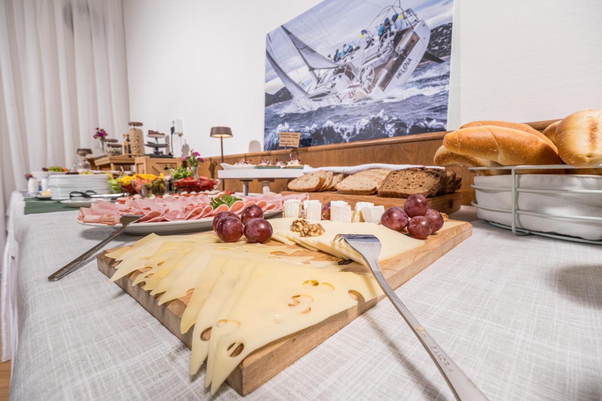 Penzion Kozi Horka U Brnenske Prehrady Brno Buitenkant foto